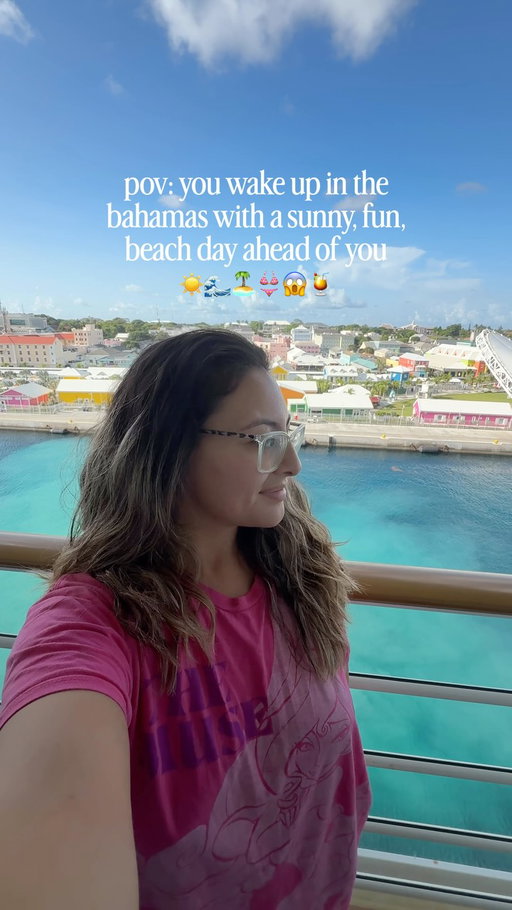 vacation mode = activated 🌊🏝️☀️🍹 

#vacation #disney #girl #disneycruiseline #bahamas @disneycruiseline @disney @disneyparks