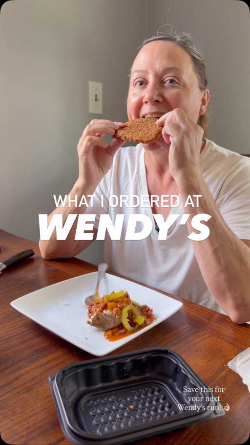 PSA: You don’t have to order a salad to stay on track with your goals!

If you think salads are your only option when eating out, you’re not alone. I’m not a veggie girl, so while a salad might be balanced and a good choice, it’s just not for me 😅 But here we are, eating at Wendy’s and still staying on track with a baked potato, chili, and crispy chicken patty!

This plate comes in at 435 calories, 23g of protein, and only 8 WW points 🙌🏼 Easy, delicious, and kept me FULL. 

Share this with someone else who doesn’t love salads 😆