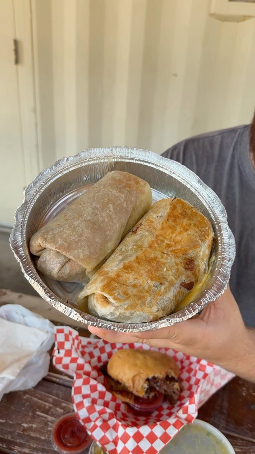 Trying green chili burritos and more from Jalapeño Bucks in Mesa, AZ @jalapenobucks