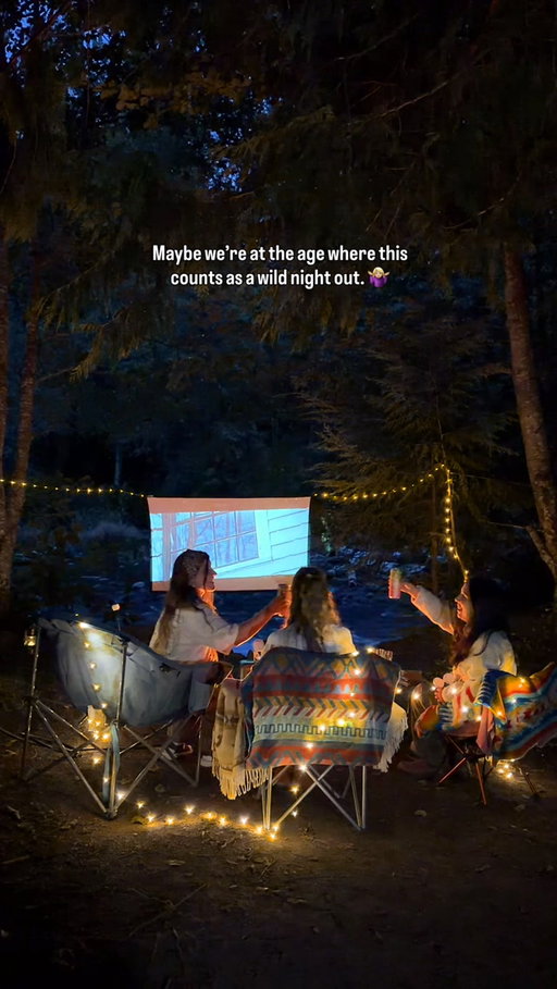 Okay but can we make this the new girls night standard? 😂🌲🎥

Just give me camping chairs, blankets, snacks, a projector and my favourite people in the middle of the forest. ☺️👌

Who are you bringing? 👀

#girlsnight #outdoorsygirl #vancouverinfluencer #twilight