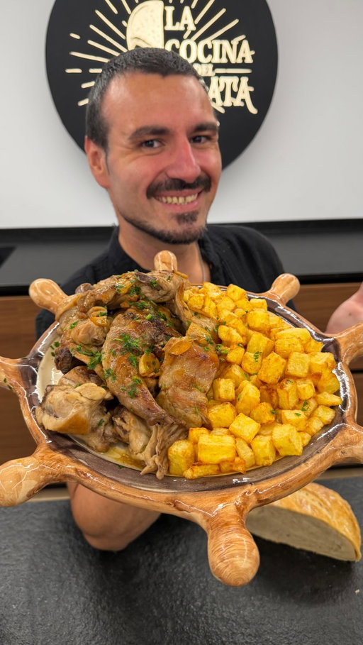 Pocos cosas hay más ricas que un conejo al ajillo, me flipa y es de las carnes más sanas que puedes comer!
.
#conejo #ajillo