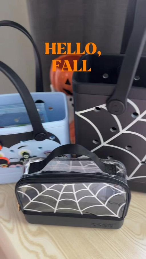 Trick n Totes Collection is LIVE🕸️🧛

• Dracu Bitty Bogg Bag
• Itsy Bitsy Baby Bogg - GLOWS in the dark 
• Itsy Bitsy Bogg N Ends 

#boggbag #bagsofinstagram #totes #bags #bag 

@boggbags