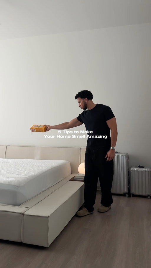 5 Tips to Make Your Home Smell Amazing

1. Simmer Pot
2. Garbage Disposal Cleaning
3. Baking Soda on Mattress
4. Carpet Deodorizer 
5. Essential Oil on Cotton Balls in Vacuum
6. Room Spray @sondaire 

#cleaninghacks #cleanwithme #CleanTok #apartmenttherapy