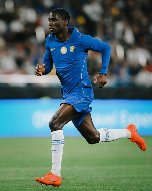 Nicolas Jackson has completed a permanent transfer from Chelsea to Aston Villa. 

We thank Nico for his efforts during his time at the club and wish him well for the future.