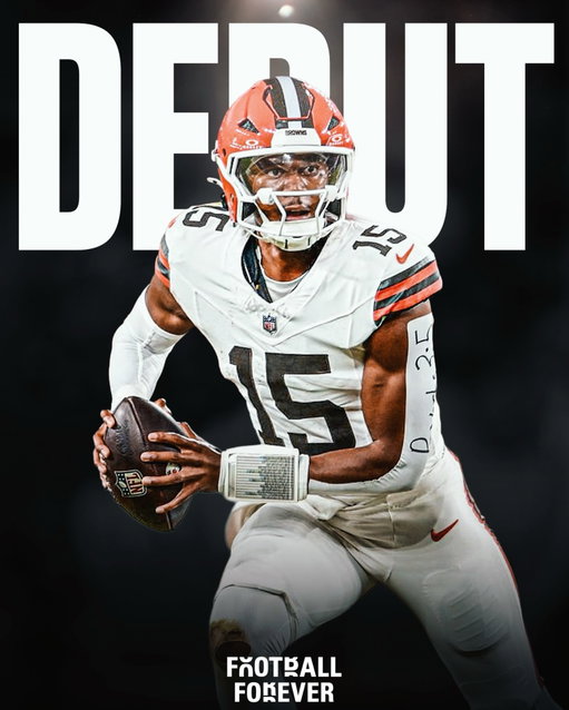 Browns sixth-round pick QB Taylen Green made his NFL debut on Thursday night vs. Patriots and showcased his athleticism ⚡️

In just one half of play, Green posted the following numbers: 
🔸5/7 PASSING 
🔸27 PASS YDS 
🔸8 CARRIES, 66 YDS 
🔸8.3 YPC

Browns HC Todd Monken praised Green despite his small sample size of play: 

"Just a tremendous athlete. Highly intelligent. There's a lot to work with there. We just gotta refine it."

Green (6-6, 227lbs) set the quarterback NFL
Combine Records in both the vertical (43.5") and the broad jumps (11'2") while clocking a 4.36 forty-yard dash.

Monken was non-committal about keeping four QBs on their final 53-man roster, so Green could be released before Sunday's deadline. 

(🎥: Amazon Prime Video, NFL Draft Files)