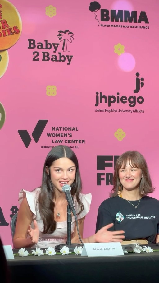 “It’s artists like the ones playing tomorrow, and activists like the ones sitting next to me today, that give me so much hope.” 💗 @oliviarodrigo announces that $10 million will be donated to the nonprofit partners of her inaugural music festival, Daisy Chain Fields, which will take place in Irvine, California tomorrow. Watch above for more of Rodrigo’s remarks from the special press presentation.

Video by @brookelamantia
