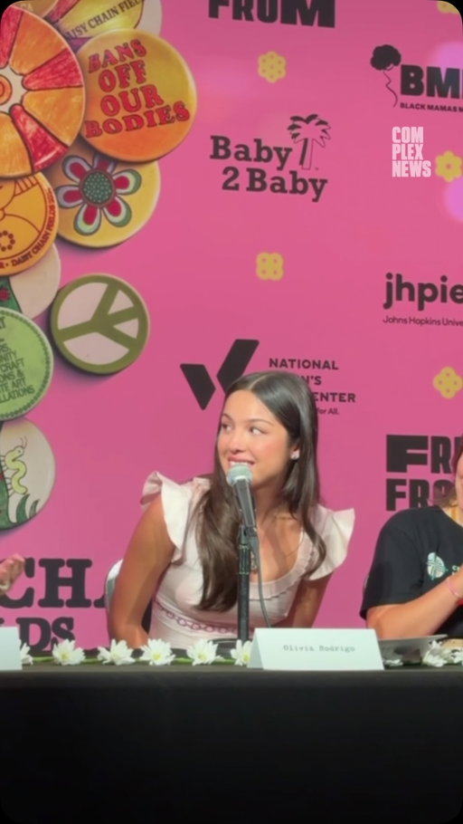 Olivia Rodrigo just made a major donation 🤑🤑

At a Los Angeles press conference promoting her Daisy Chain Fields festival, the pop singer announced they will be donating $10 million to 10 non-profits that support women and girls. 🌼⛓️