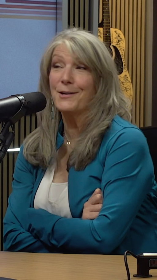 We loved inviting our Opry members to share their memories of meeting Dolly this week 💕🦋 Kathy Mattea’s story really stood out to us ✨

#restinpeacedolly