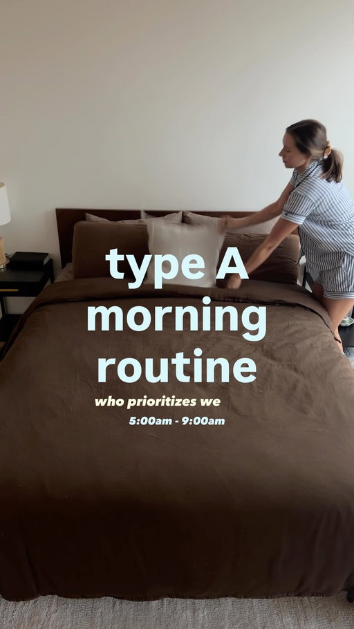 in honor of virgo szn !!

journal: sugarpaper 
bedding: @parachutehome
towels: @parachutehome 
pjs: @petiteplume 
workout set: @vuori
skincare: @kiehls 
shampoo: @odelebeauty 

#typea #virgo #wellness lifeinyour20s morningroutine