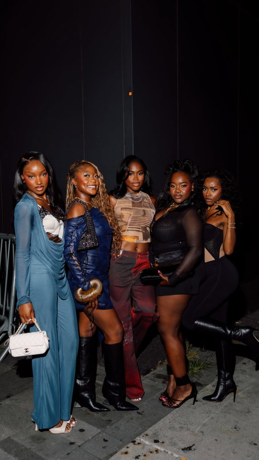 Set a vibe before we saw THE vibe 

#asake #concert