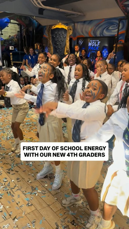 The Class of 2031 put on a SHOW for their first day of school performance. I wanted an encore! 

Shoutout to their teachers @aujahuna_, @wynningeducation, and @cerharden for working with them on it 🔥

——
#RCAFirstDay #ronclarkacademy