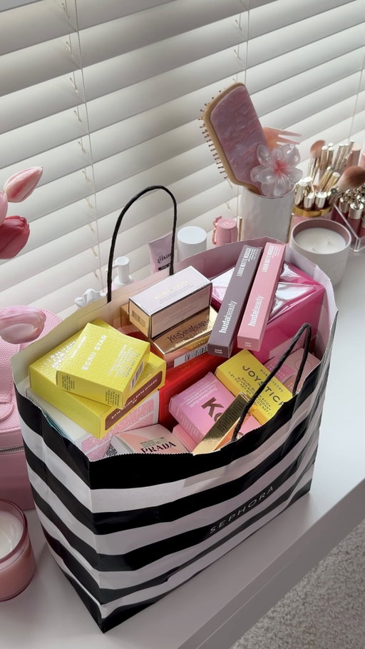 dream Sephora haul unboxing 🩰✨ part II

@diorbeauty @diorbeautylovers @carolinaherrera @westmanatelier @fentybeauty @fentyskin @emijayinc @hudabeauty @kosas @rarebeauty @sephora

Sephora haul, new makeup, new at sephora, new makeup launch, makeup haul, shopping at sephora, new makeup products

#Sephora #MakeupHaul #SephoraHaul #sephorasale