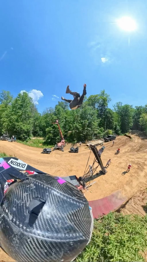 Never a dull moment at Pastranaland. @banks169 trying to catch a passenger mid air after being shot from a catapult.
Watch the full episode now on the @_ddsquad YouTube and give those guys a follow if you haven’t already. They do some wild stuff 😳
Gap and Banksy took some brutal slams to the @bagjump but kept getting up for more!