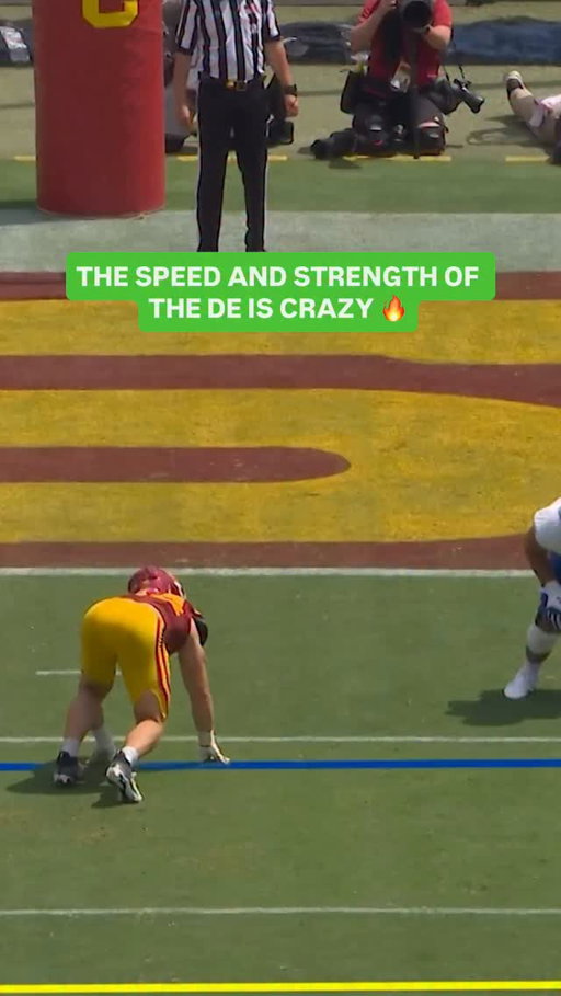 Luke Wafle is making the QB’s clock feel REAL short. 👀

📺 : San Jose State vs. USC on NBC & Peacock