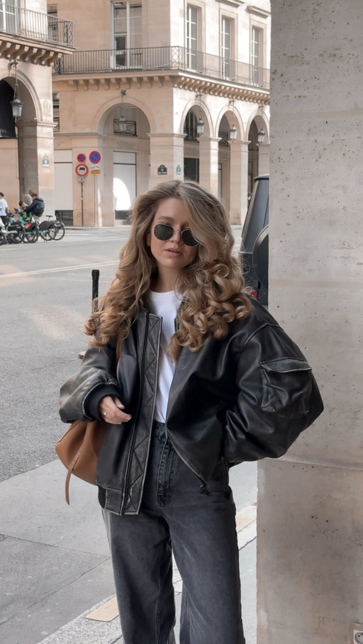 Nothing but good outfit energy

#parisianstyle #ootdinspo #falloutfitideas #scandistyle #hairgoal