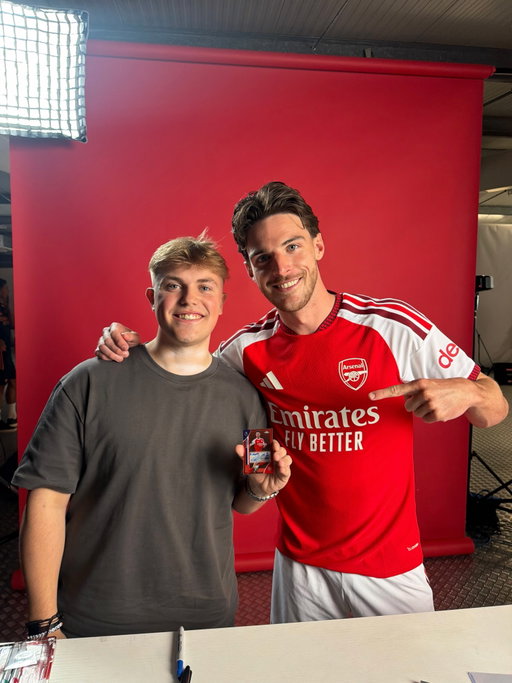 Chilling with the champions 🔴⚪️