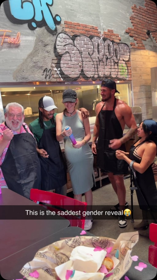 😭