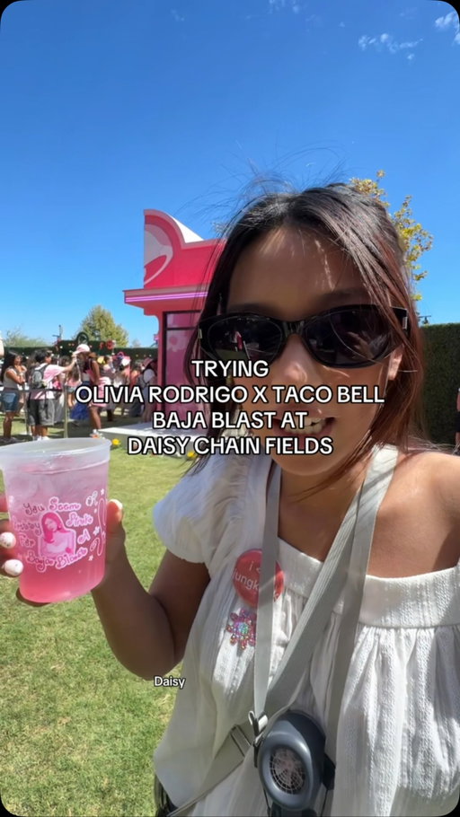 OLIVIA RODRIGO X TACO BELL BAJA BLAST PLS COME TO CANADA @oliviarodrigo @daisychainfields @tacobell 

olivia rodrigo, daisy chain fields, baja blast, taco bell, livies, livieshq 

#oliviarodrigo #daisychainfields #bajablast #tacobell #livies