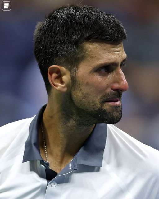 As lágrimas de Novak Djokovic durante o 5º set da derrota para Mariano Navone. 💔 O sérvio está eliminado do US Open na 1ª fase do torneio.

Assista aos jogos AO VIVO do US Open pela ESPN no Plano Premium do #DisneyPlus!

#USOpenNaESPN #USOpen