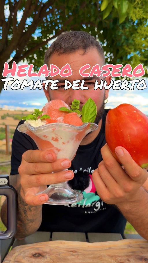 Publi.🍅HELADO CASERO🍅
“Tomate del huerto”

Como siempre, con un buen género y cariño nada puede salir mal 

No sabéis la de tiempo que llevaba la jefa pidiéndome una máquina de estas, mil gracias @ninjakitchenes por esta oportunidad. 

#publicidad, @ninjakitchenes, #NinjaCREAMi