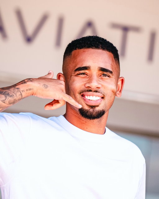 🛬 Gabriel Jesus landed.

#FCBarcelona