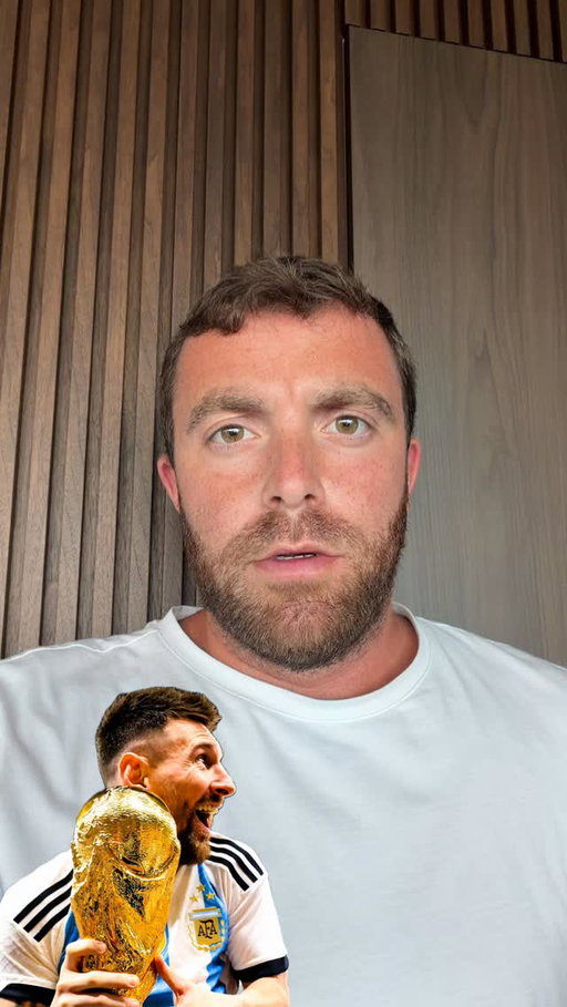 🚨 𝐎𝐅𝐅𝐈𝐂𝐈𝐀𝐋: 𝐌𝐄𝐒𝐒𝐈 𝐄𝐑𝐀, 𝐎𝐕𝐄𝐑. 💔🥺

Lionel Messi has left Argentina national team forever. 👋🏼🇦🇷