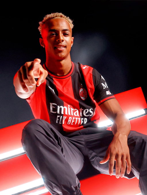 🚨 𝐔𝐅𝐅𝐈𝐂𝐈𝐀𝐋𝐄: Omari Hutchinson è un nuovo giocatore del Milan ❤️🖤✍🏻

Arriva in 𝐩𝐫𝐞𝐬𝐭𝐢𝐭𝐨 𝐜𝐨𝐧 𝐝𝐢𝐫𝐢𝐭𝐭𝐨 𝐝𝐢 𝐫𝐢𝐬𝐜𝐚𝐭𝐭𝐨 dal Nottingham Forest ✅