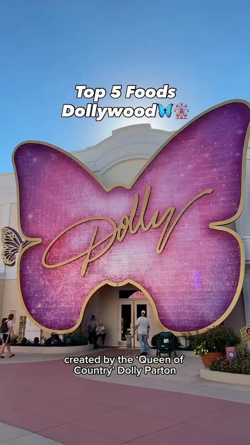 some of Dolly Parton’s favorite treats at Dollywood!🦋 this is actually America’s # 1 Theme Park for good reason, known for its Southern Comfort Food and family friendly atmosphere

Butterfly Funnel Cake (Dolly’s favorite!)
Cinnamon Bread
Smoked Turkey Legs
25 Pound Apple Pie
Ham Greens & Beans with Cornbread Skillet

#dollywood #tennessee #usatrip #travelusa
