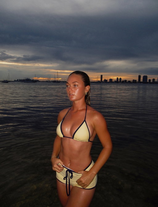 end of august dip

#endofsummer #august #miami #bikini #aesthetic
