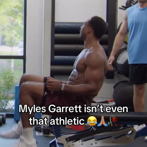 Aaron Donald and Myles Garrett are gonna be SCARY together 😭

Myles Garrett moving the way he does at 6’4”, 272 pounds shouldn’t be legal. Dude’s got the get-off of a linebacker and the bend of a much smaller guy, turning the corner on tackles like his size doesn’t even register.

That’s what makes him nearly impossible to block one-on-one, most guys his size rely on pure power but Garrett’s got the speed and flexibility to win with finesse too. Reigning Defensive Player of the Year for a reason, that combination of size and athleticism just doesn’t exist at his position very often.

Is Garrett the most athletic edge rusher the league has seen in the last decade?

(flockrami/tt)
#mylesgarrett #rams #nfledits