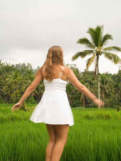 Choosing happiness over anything✨🌴