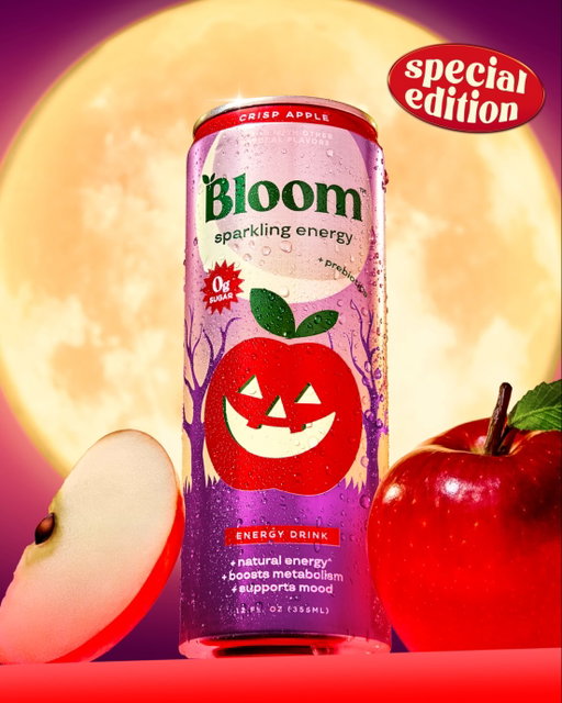 Crisp Apple just got a spooky new look 🍎👻 Snag this exclusive can in our limited-edition Double Trouble pack, a frighteningly delicious duo starring Pear Scare and Crisp Apple! 😈😈