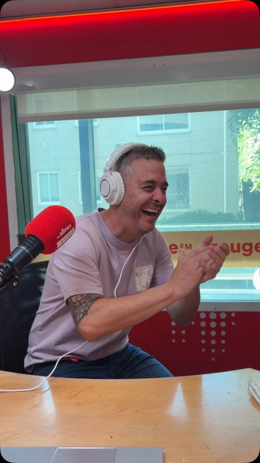 Ça dérape complètement en studio… 😂

#rougefm #radio #humour #fourire #completementmidi