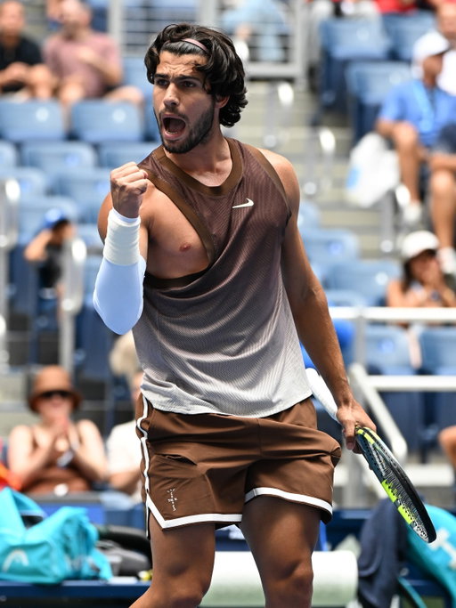Carlos Alcaraz’s nipple was the surprise star of his first round match at the US Open. Photos have gone viral of his nipple getting exposed while playing against Roman Safiullin on Monday. See more on Just Jared.
#CarlosAlcarez
#USOpen
Photos: @backgrid_usa, Getty