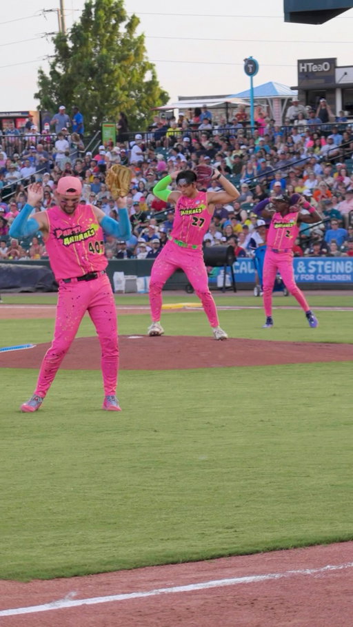Calling them Shakira because those hips don’t lie 🤝

#partyanimals #dancetrend #trending #fun #tokyo