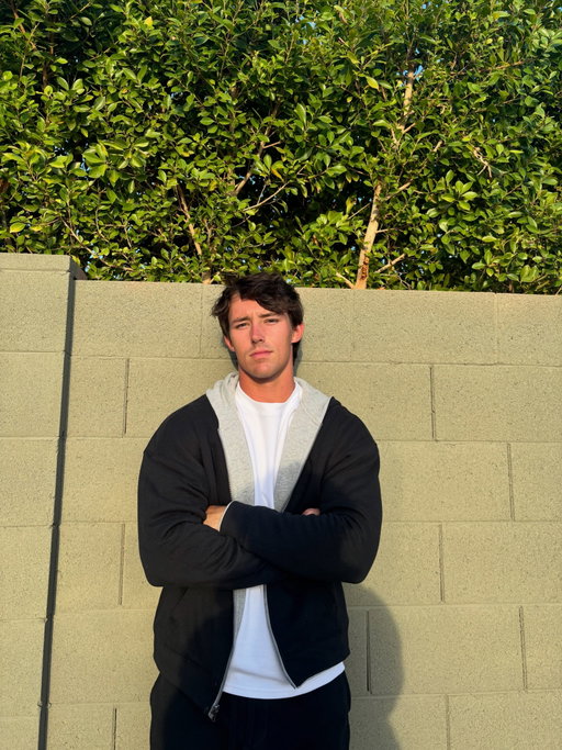 Back to school with my @hollister Reversible Fleece #hollisterpartner 
@postgame.official 
#HollisterReversibleFleece