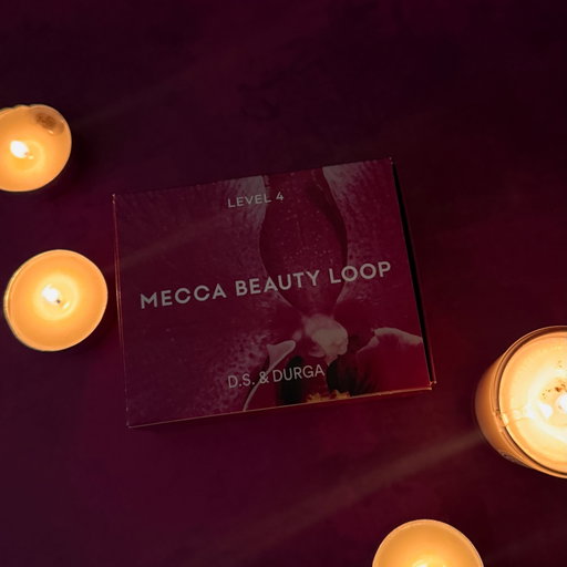 My @meccabeauty Level 4 bonus arrived today and I’m so excited 🔥

I selected the @dsanddurga box; this includes two deluxe samples:

Debaser - fig, iris, coconut, tonka & moss
Debaser in Bloom - fig, gardenia, musk, coconut & raspberry leaf

Both stunning fragrances to add to my ever growing collection. 

Have you tried either of these? What are your thoughts? 
.
.
.
#meccabeautyloop #meccamoment #dsanddurga #discoverunder20k #meccabeauty