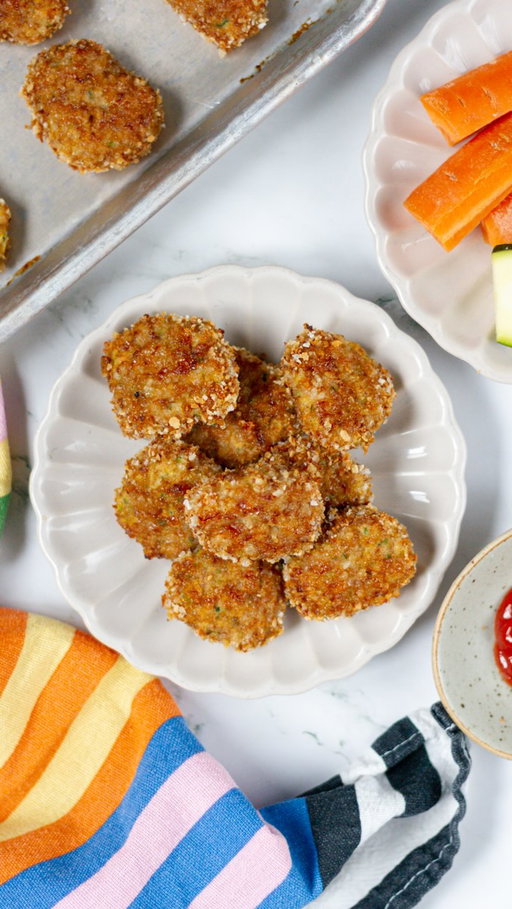Hidden Veggie Chicken Nuggets 🍗🍗🍗 back-to-school meal prep just got easier. These hidden veggie chicken nuggets are packed with protein, zucchini + carrots, and take less than 30 minutes to make. Make a batch for lunches now and freeze the extras for those “what are we packing tomorrow?” moments.

Comment “nuggets” below 👇 and we’ll send you the recipe link 🔗

Recipe + reel by @megan_rhn

#holisticnutrition #backtoschool #mealprep