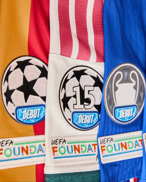 A special debut patch has been introduced for players making their first-ever #UCL appearance! After the match, the patch will be removed from the player’s shirt and placed inside a unique 1-of-1 autographed Topps trading card.