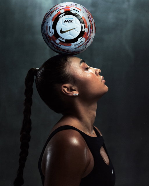 A New Season. A New Standard.
Introducing the official @barclayswsl match Ball.
A Ball that Unlocks Belief, Demands Courage & Defies Expectations.