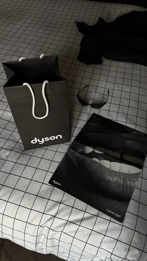i recieved the new camera jet toothbrush from @dyson - it has a camera so you can see your teeth as you brush and a jet that flossses inbetween your teeth. I was honestly quite nervous to use it as i thought the jet might hurt like those water floss things - but it didn’t at all! my mouth felt dentist fresh after the first try i was pleasantly surprised. (the toothbrush was gifted to me but i didn’t have to make any content, all opinions are my own) what do you think of it? would you use it?