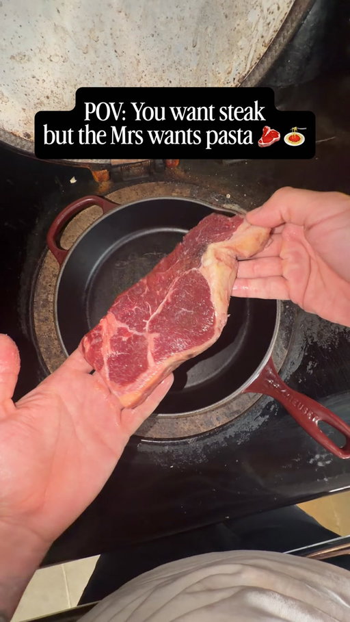Steak Alla Vodka Pasta 🥩🍝 (comment “VODKA” for the recipe)

Shop my salts below ⬇️