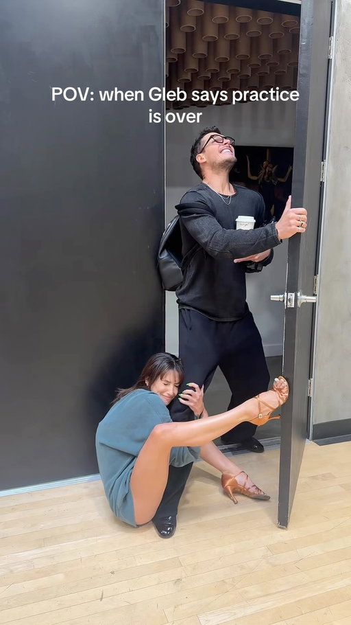 So excited for this season of @dancingwiththestars ! Can’t wait to cheer everyone on and just remember: enjoy every moment…practice was a blast for me and I never wanted it to be over…the laughing, the tears…the blisters and the bruises. It was such an amazing blessing in my life and I’m so excited to see this cast go through their journeys. Let’s support them all and appreciate how hard they will work 🩷 #dollyparton #dwts