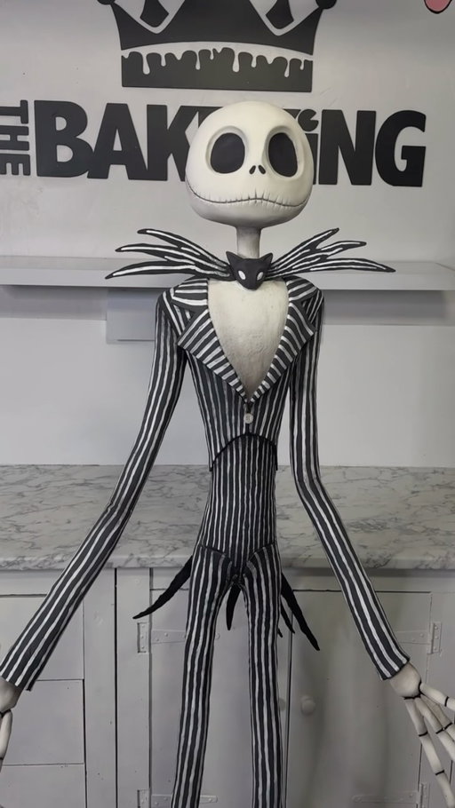 LIFE SIZED Jack Skellington CAKE! 🍰🎃 Spooky season is HERE!! 
.
.
.
.
#jackskellington #cake #halloween #cakes #spooky