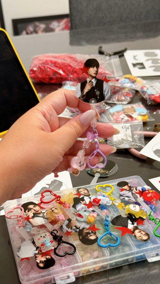 My first time making freebies! 💜⁣💫
⁣
Made some freebies for the BTS concert for⁣ LA D3! After several days, I finally finished these mini picket keychains with a help of my friend and husband. Can’t wait to fly to LA and hand these out to all ARMY’S on Saturday! Also manifesting this song for surprise song. 🤣🫶🏻⁣✨
⁣
#btsconcerts #arirangbts #btsfreebies #arirangtour