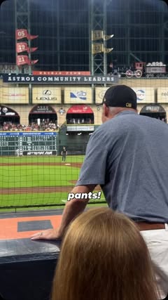 Front row seats to watch this guy try to get into the Pitchers head 😂 @tickpick