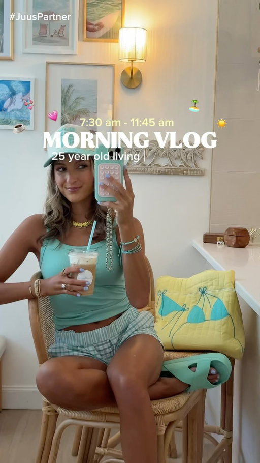 the best mornings involve my pink treadmill💕, coconut coffee🥥, and an hour at the beach 🌴 (oh and @juusbeauty to keep me fresh😉) #juuspartner #diml #morningvlog #dailyvlog #tampaflorida