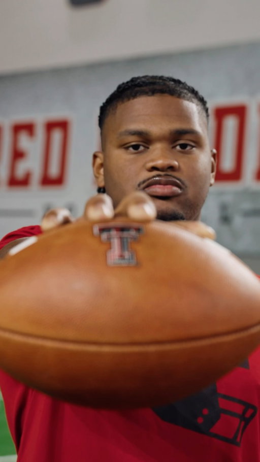 The traditions you grow up with have a way of staying with you. 🔥

A.J. Holmes Jr. reflects on family, cooking and memories around the grill in Savor the Moment presented by @kingsford.

#WreckEm x #KingsfordPartner