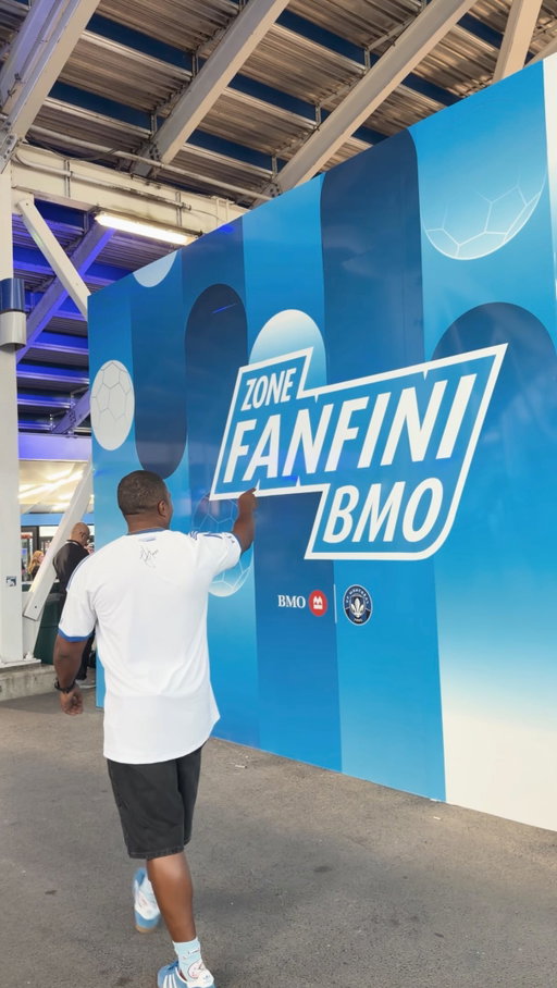 Avec @bmocanada, l’expérience d'un match du @cfmontreal commence bien avant le premier coup de sifflet. ⚽️

Les petits rituels, l'ambiance qui monte en arrivant au stade, les défis dans la nouvelle Zone FanFini BMO, et ce feeling d'être entouré de milliers de personnes qui vivent exactement les mêmes émotions que toi… c'est ça, être #FanFini du CF Montréal.

Un gros merci à @bmocanada de bonifier l’expérience des fans et pour cette soirée mémorable au Stade Saputo! ⚽️💙
#CFMTL #FanFini #pub