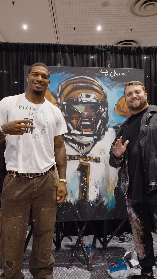 Painting Ja’Marr Chase in 20 minutes‼️ LIVE at @fanaticsfest ‼️Who should I paint next⁉️ 

 @lahjay10_  @bengals @fanaticsauthentic 
🎥🔥 @pittsburghflyover
